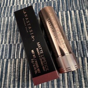 Anastasia Beverly Hills Matte Lipstick in Rum Punch shade—New in box
